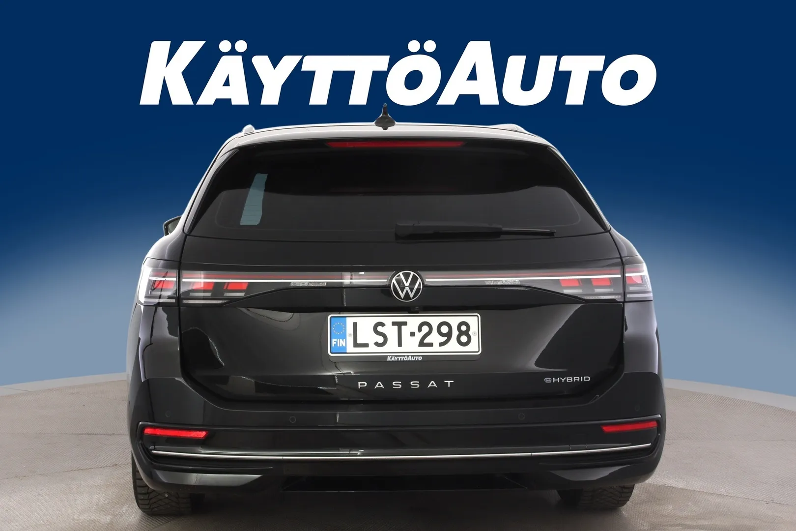 Volkswagen Passat LST-298 carousel image