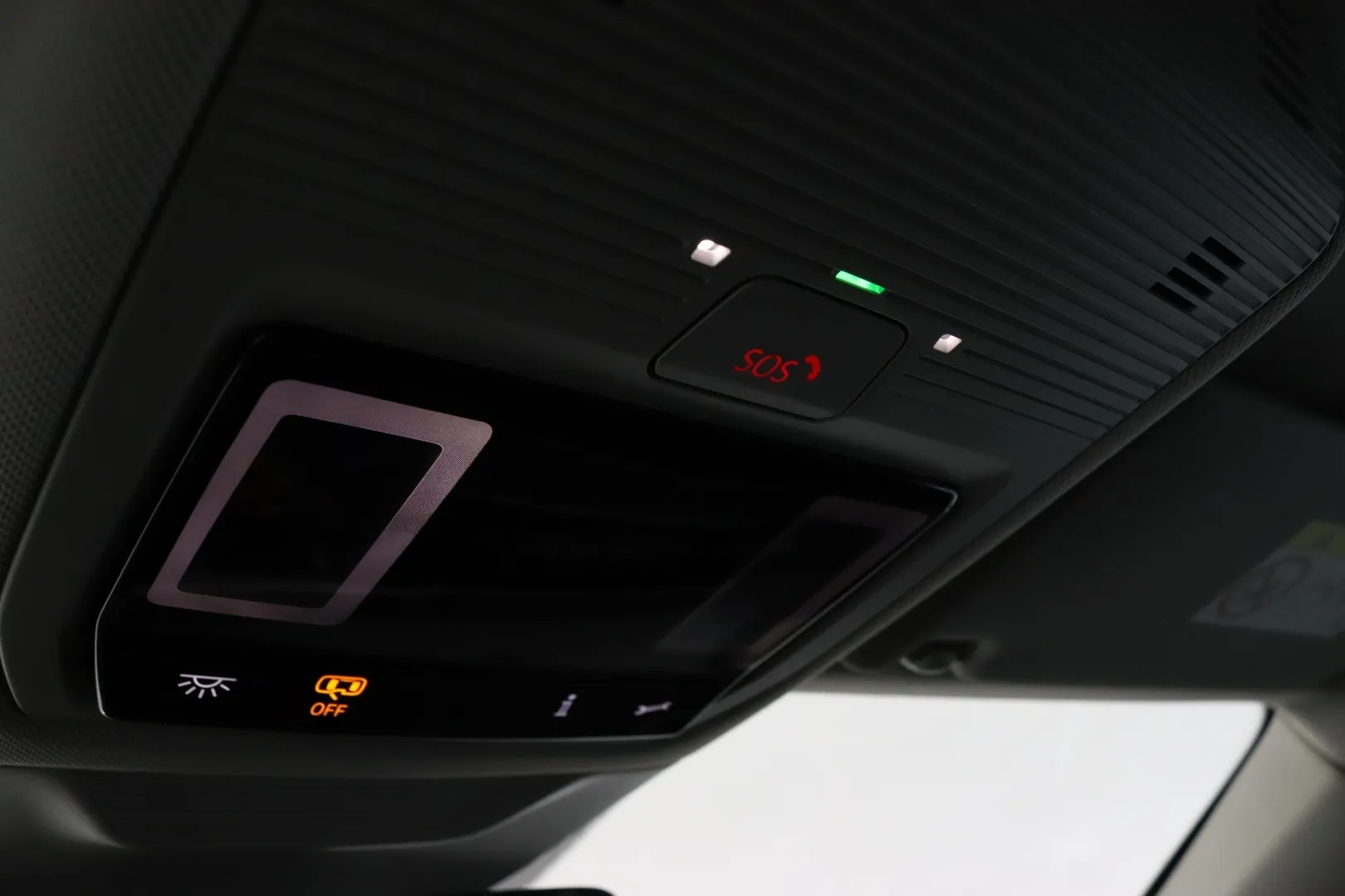 Volkswagen Passat LST-298 carousel image