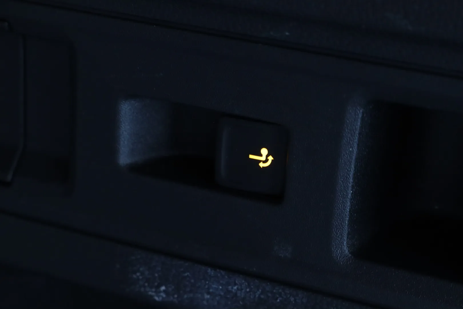 Volkswagen Passat LST-298 carousel image