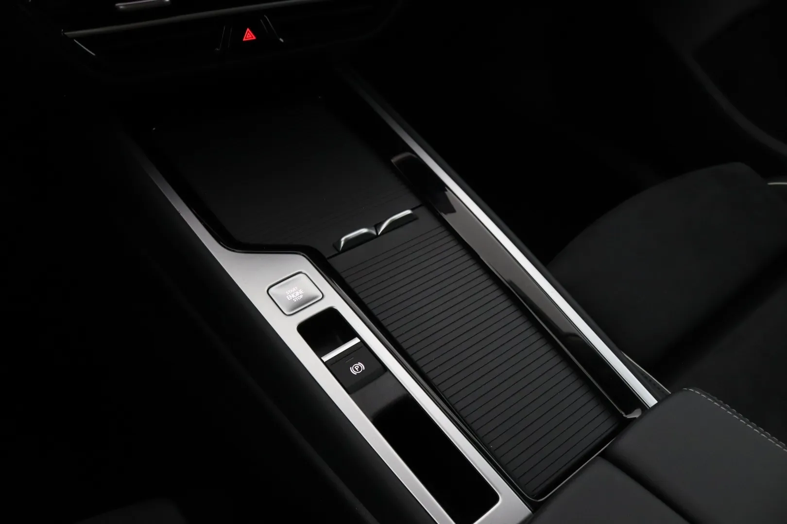 Volkswagen Passat LST-298 carousel image