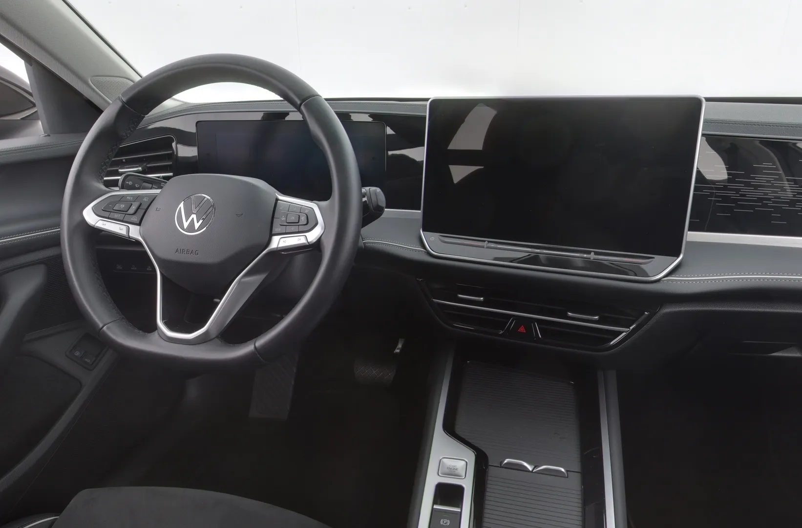 Volkswagen Passat LST-298 carousel image