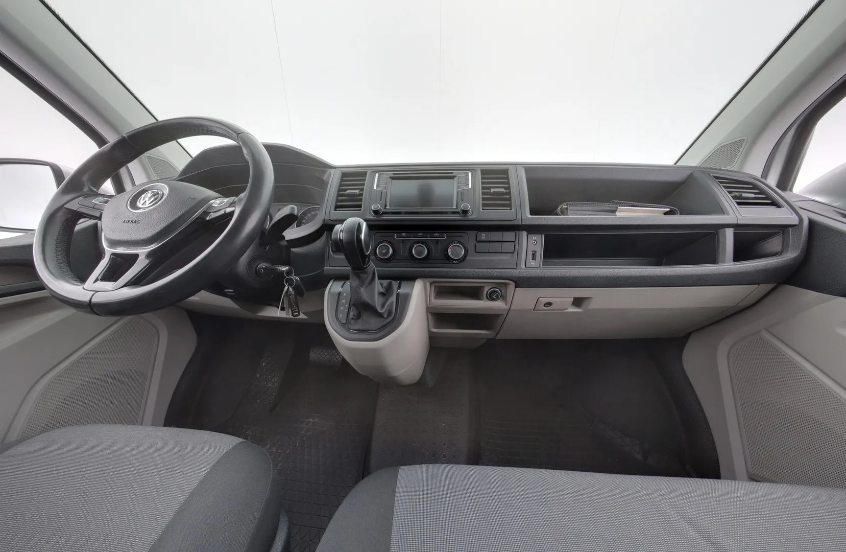 Volkswagen Transporter CMI-701 carousel image