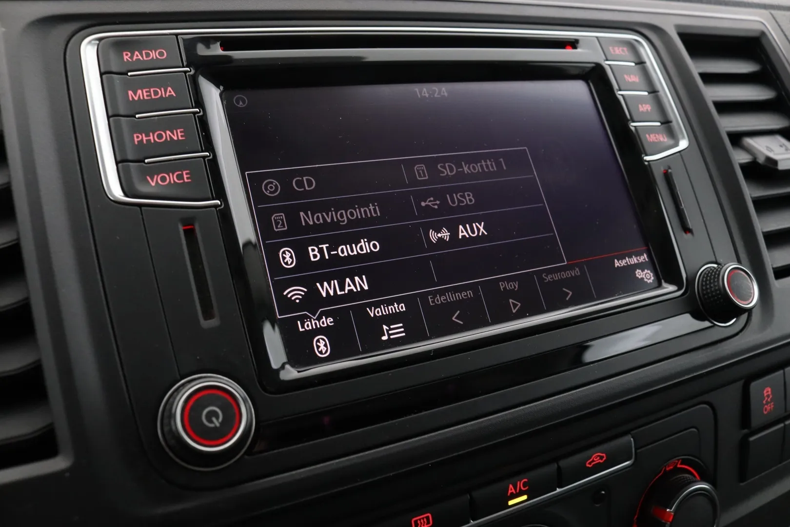 Volkswagen Transporter CMI-701 carousel image