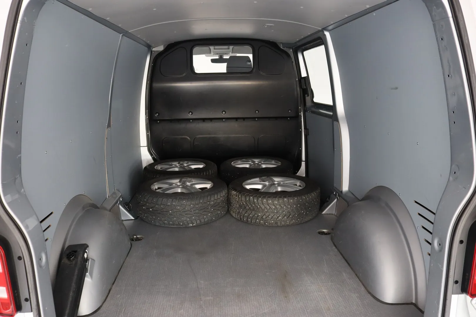 Volkswagen Transporter CMI-701 carousel image