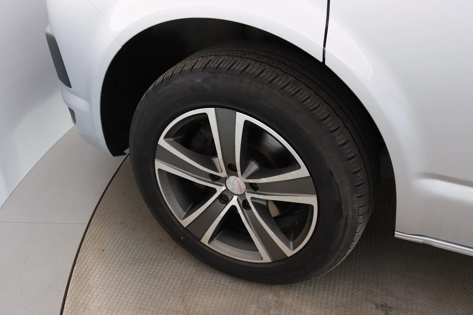 Volkswagen Transporter CMI-701 carousel image