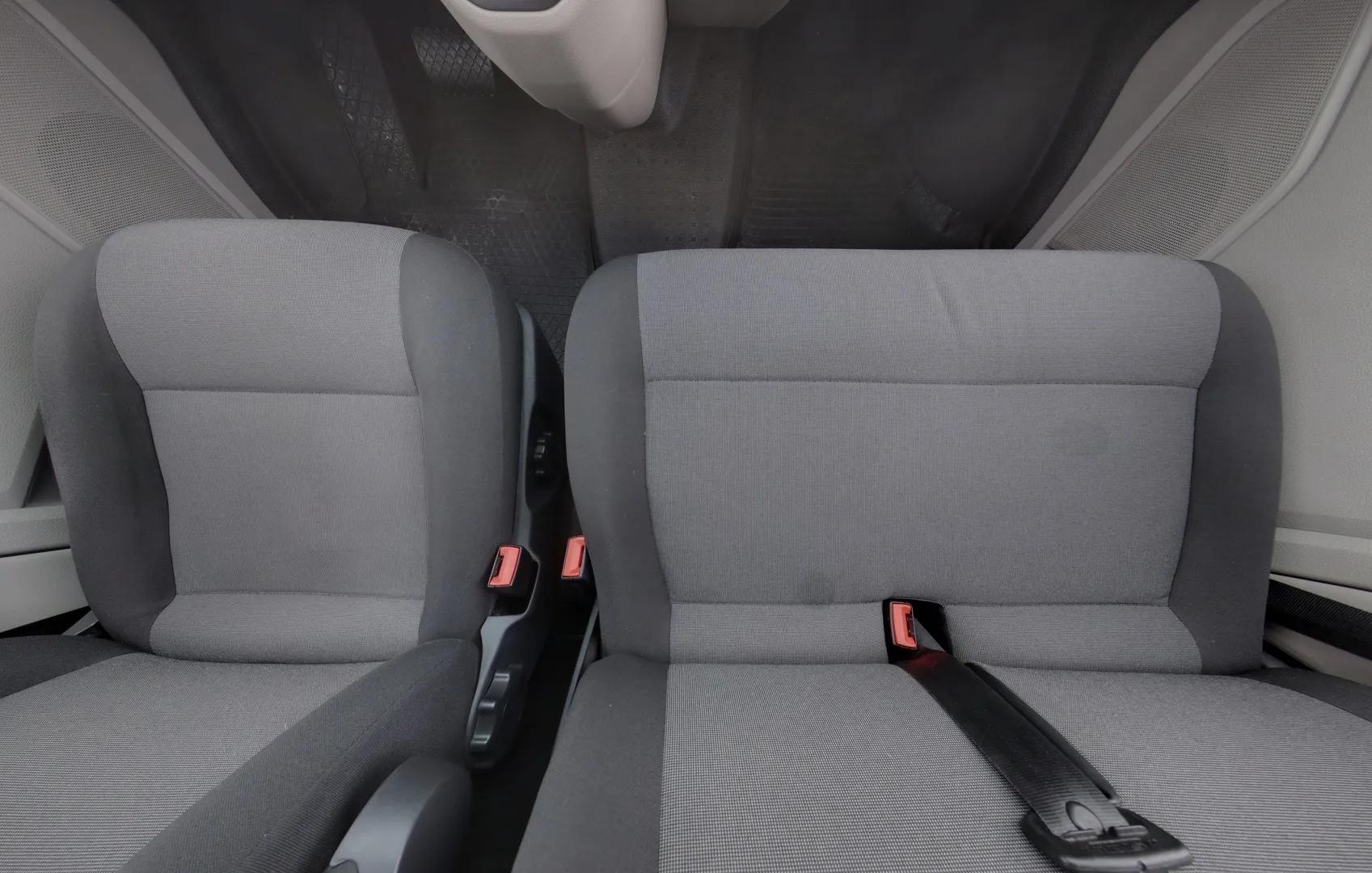 Volkswagen Transporter CMI-701 carousel image