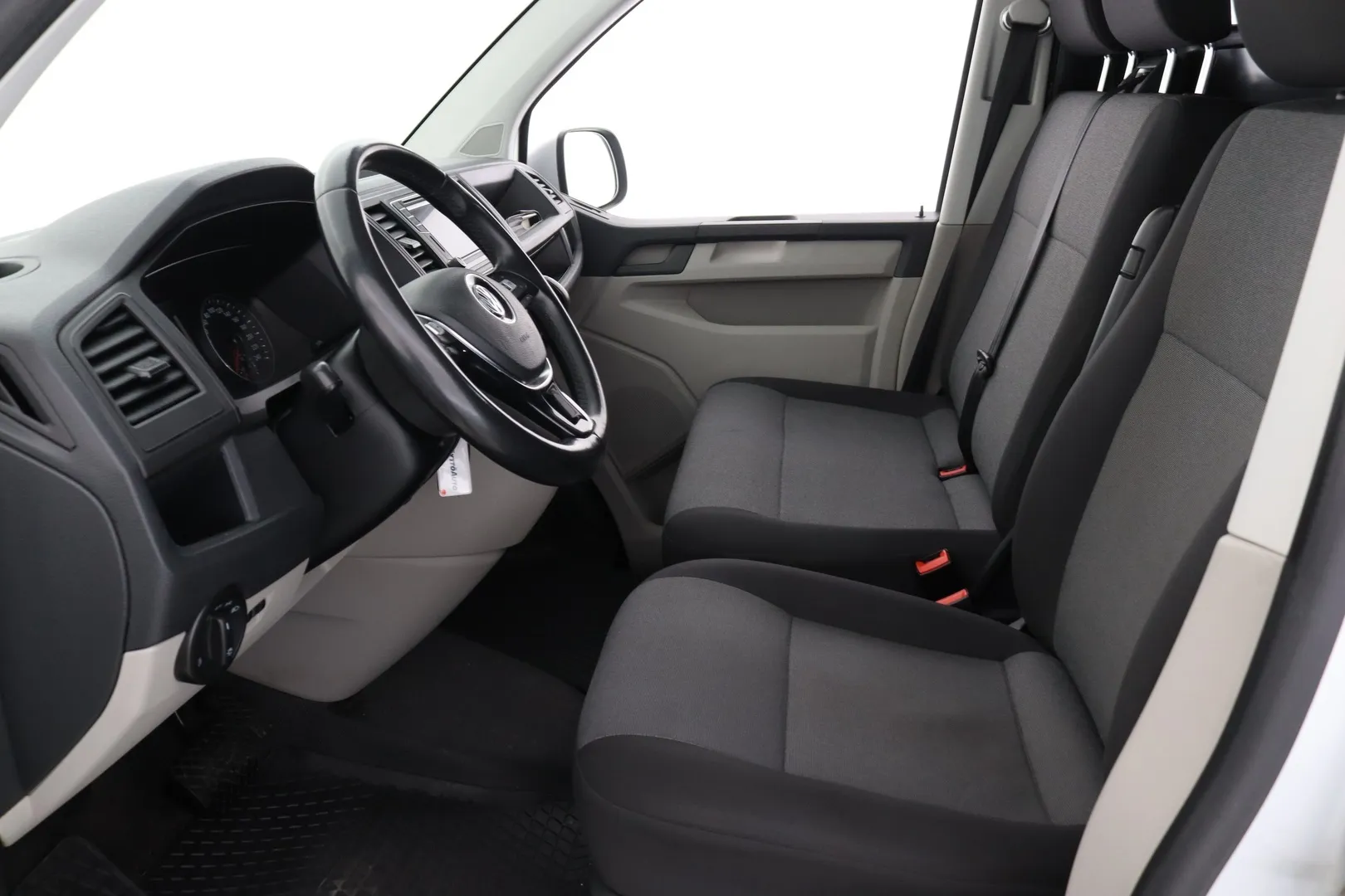 Volkswagen Transporter CMI-701 carousel image