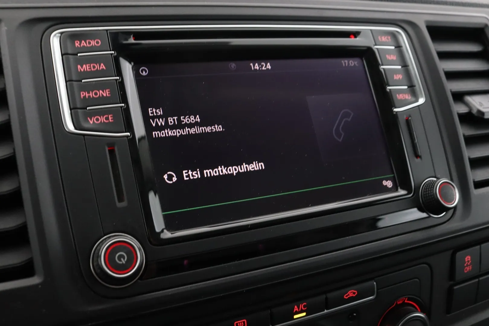 Volkswagen Transporter CMI-701 carousel image