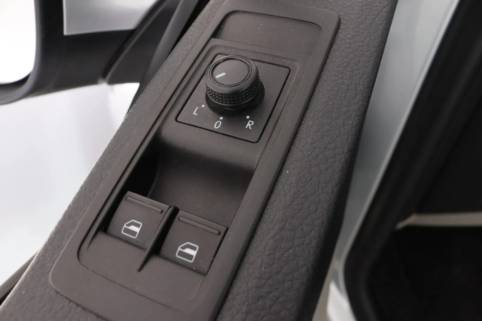 Volkswagen Transporter CMI-701 carousel image