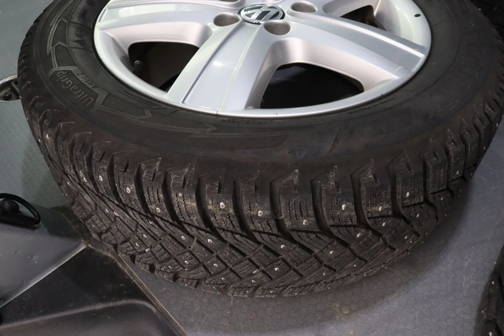 Volkswagen Transporter CMI-701 carousel image