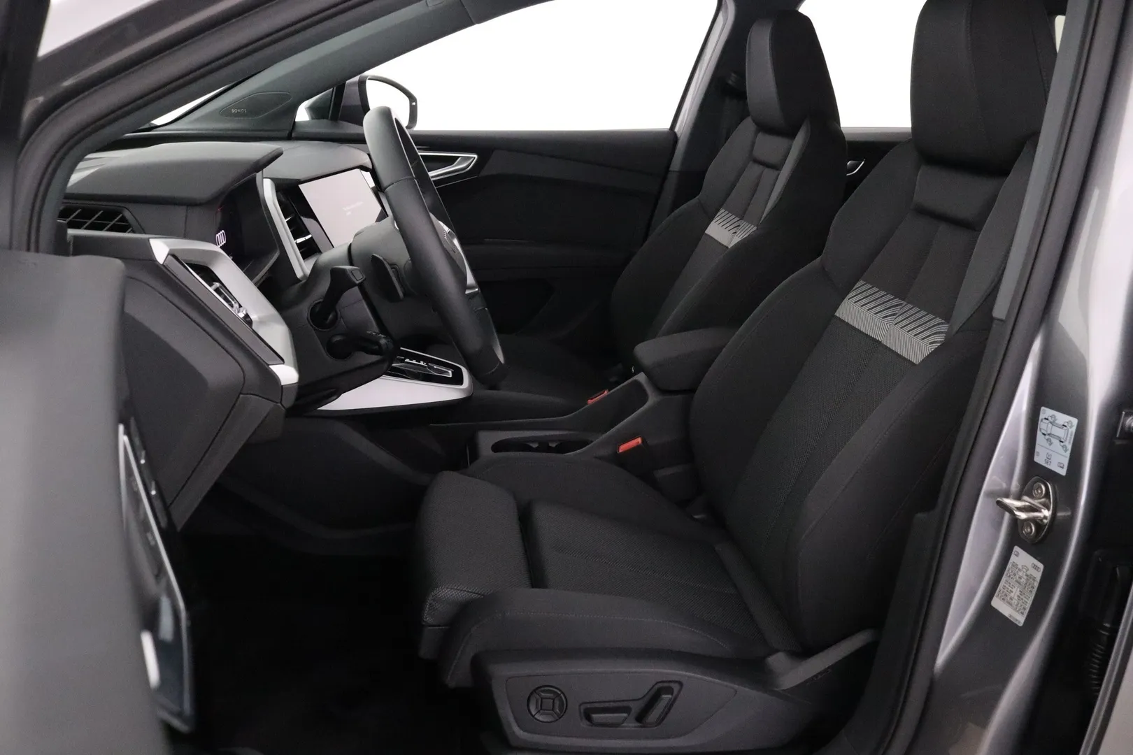 Audi Q4 e-tron ISH-419 carousel image