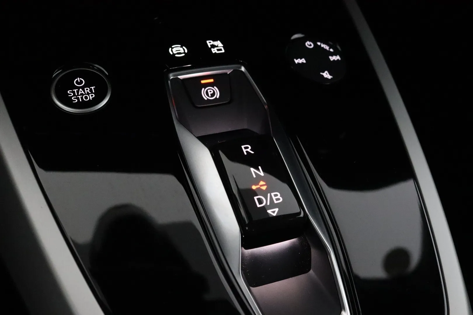 Audi Q4 e-tron ISH-419 carousel image