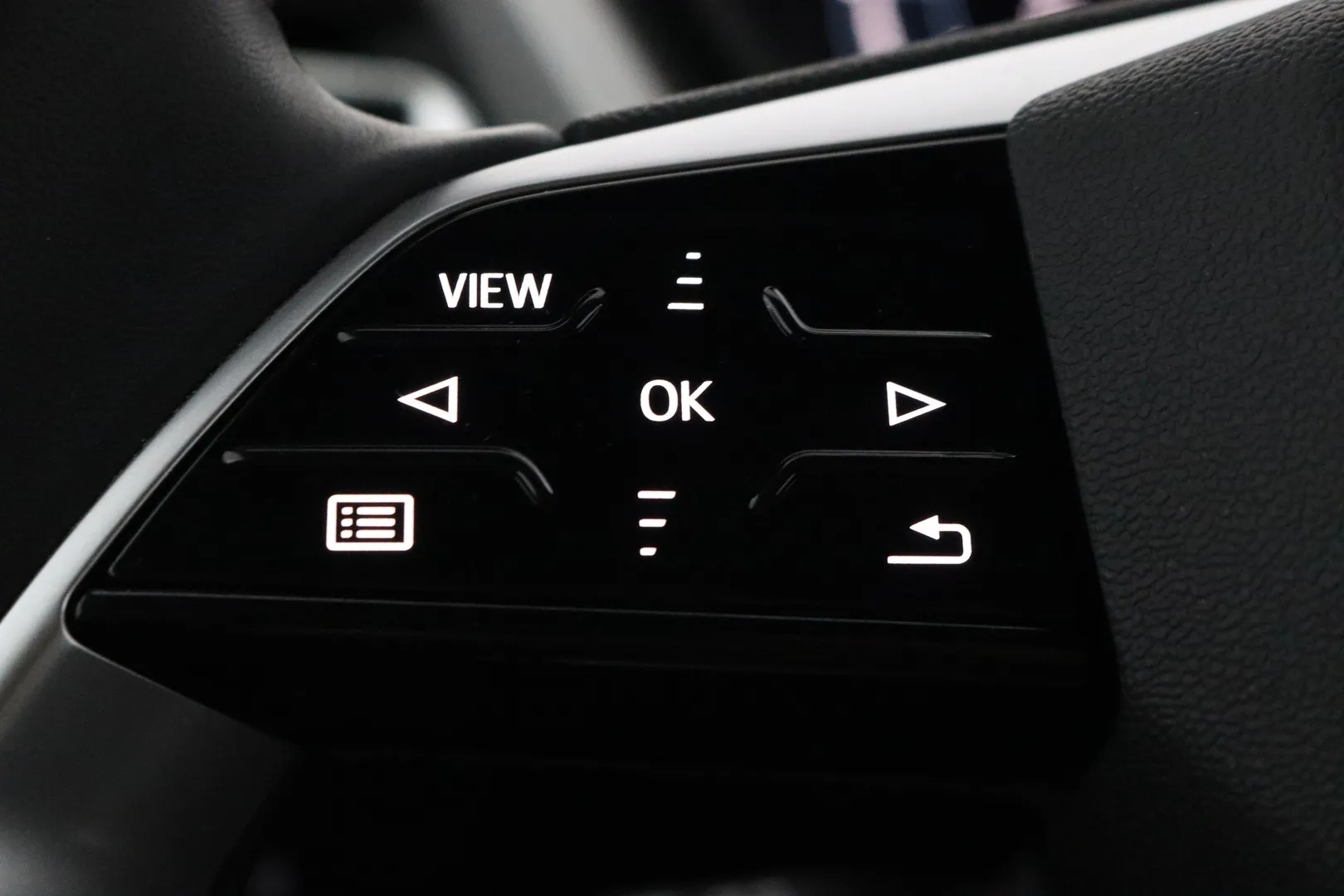 Audi Q4 e-tron ISH-419 carousel image