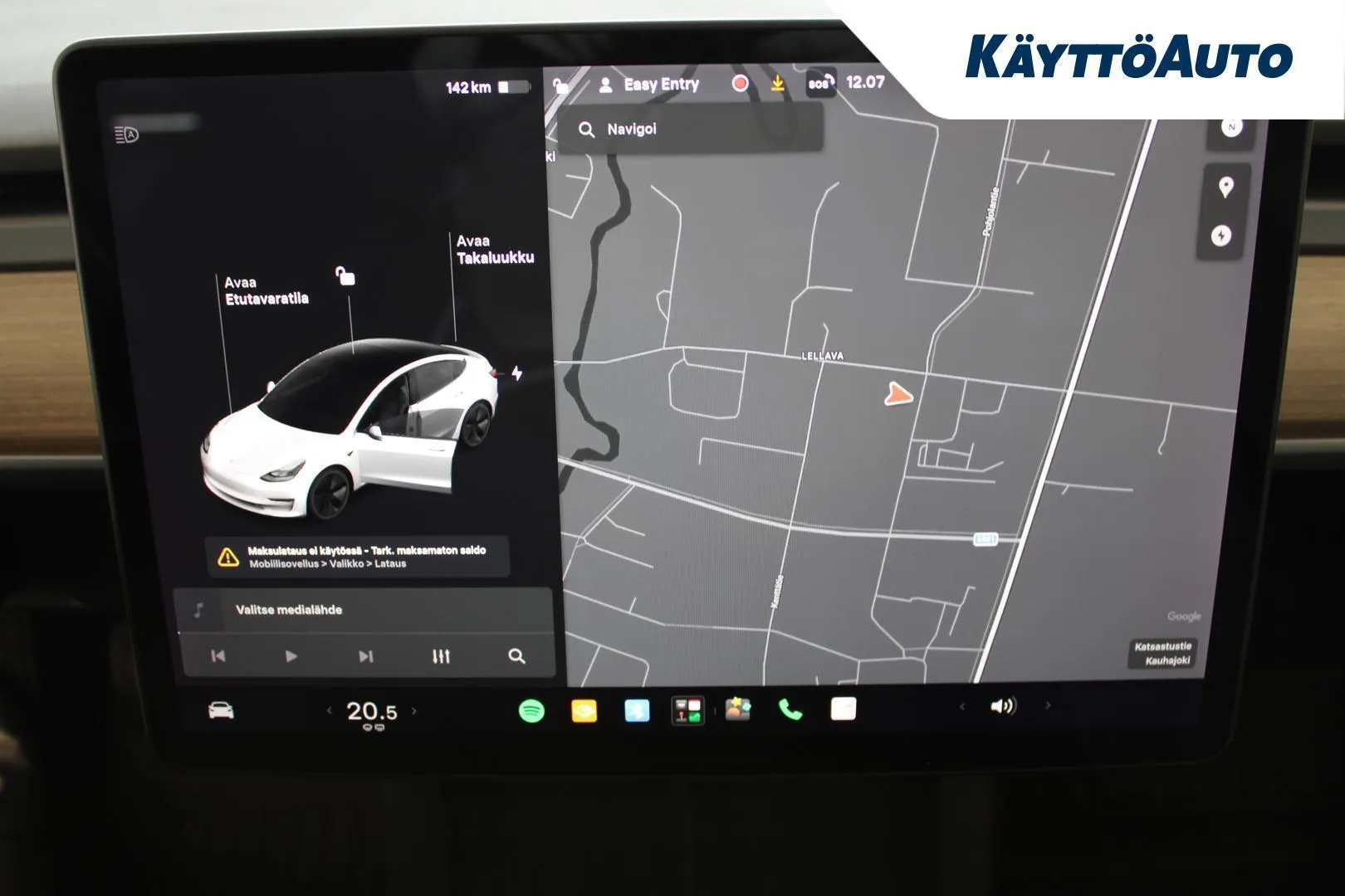 Tesla Model 3 OZE-648 carousel image