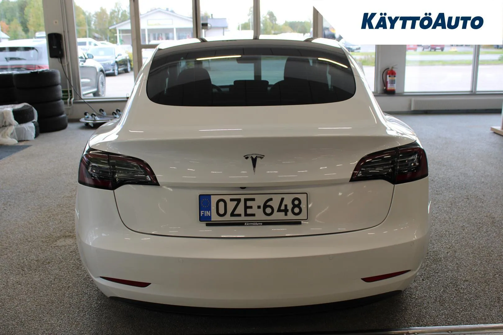 Tesla Model 3 OZE-648 carousel image
