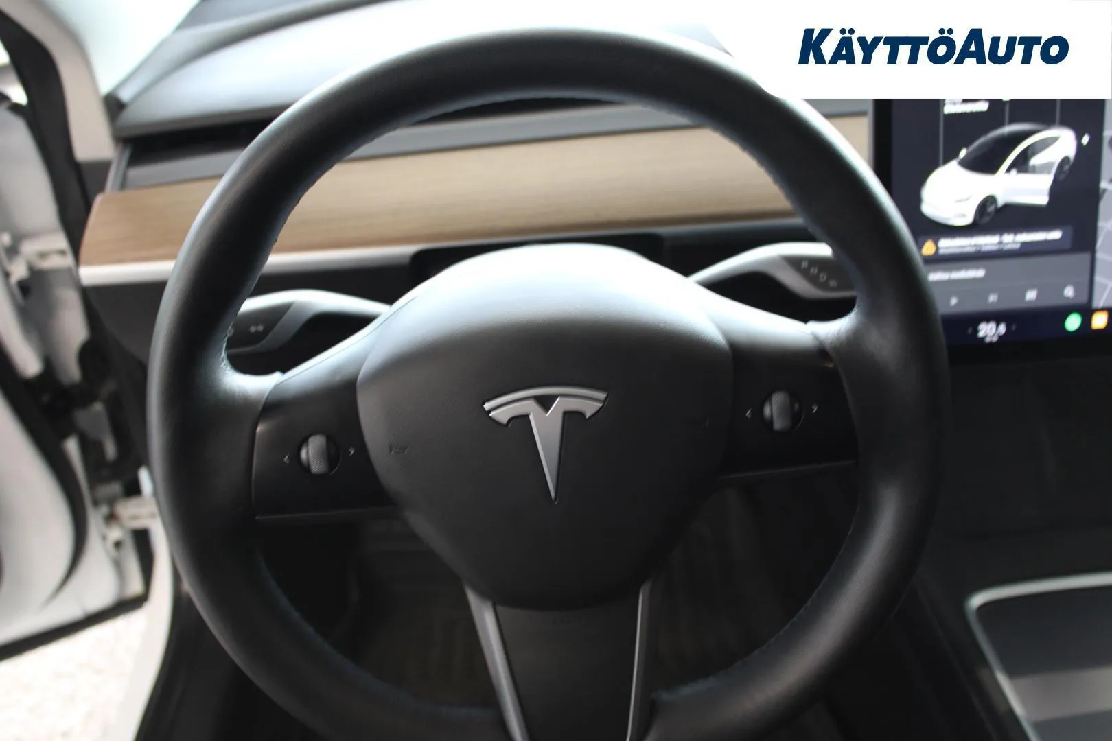 Tesla Model 3 OZE-648 carousel image
