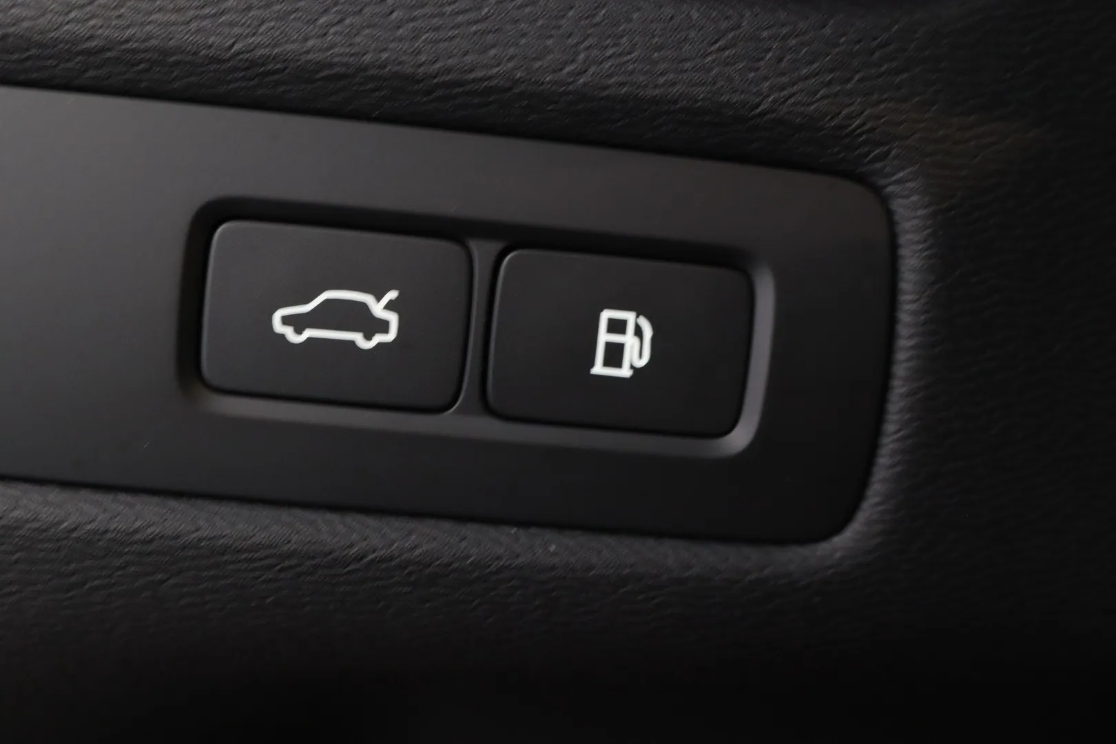 Volvo XC60 KXA-460 carousel image