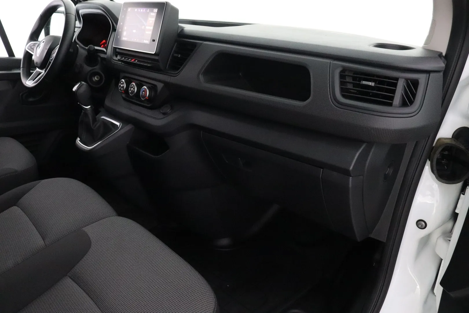 Renault Trafic IRH-941 carousel image