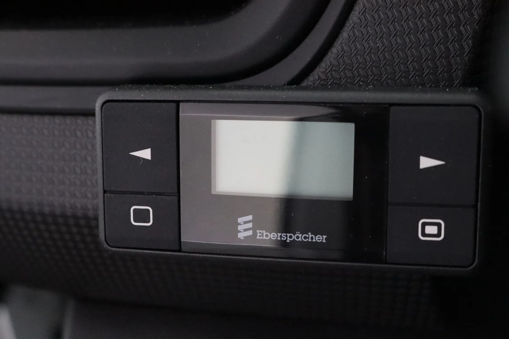 Renault Trafic IRH-941 carousel image