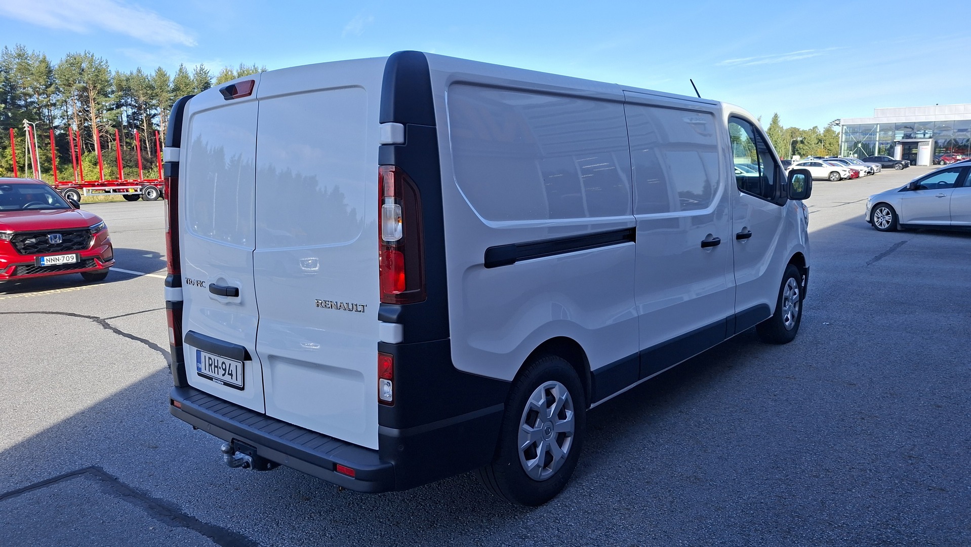 Renault Trafic 2023, photo 3/8