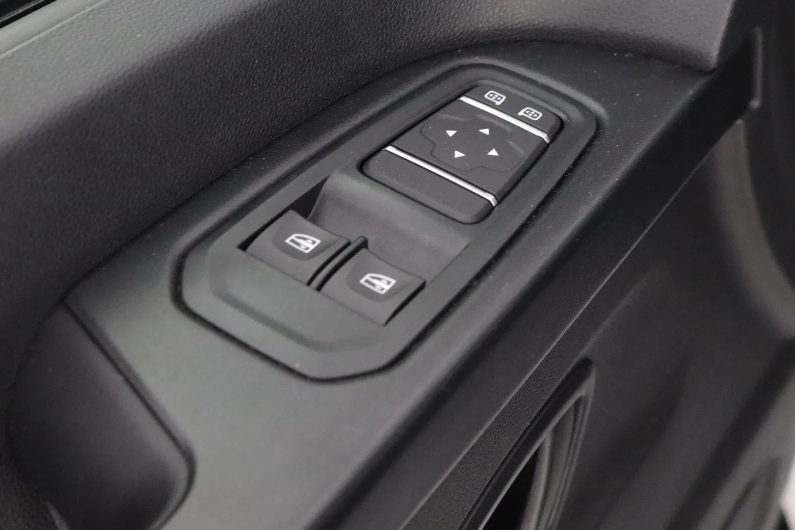Renault Trafic IRH-941 carousel image