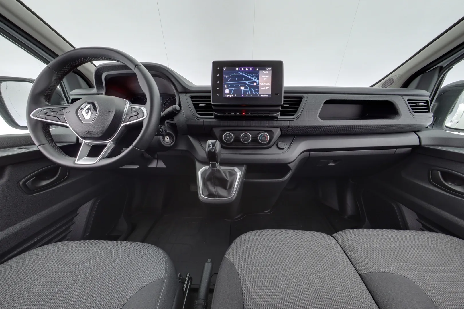 Renault Trafic IRH-941 carousel image