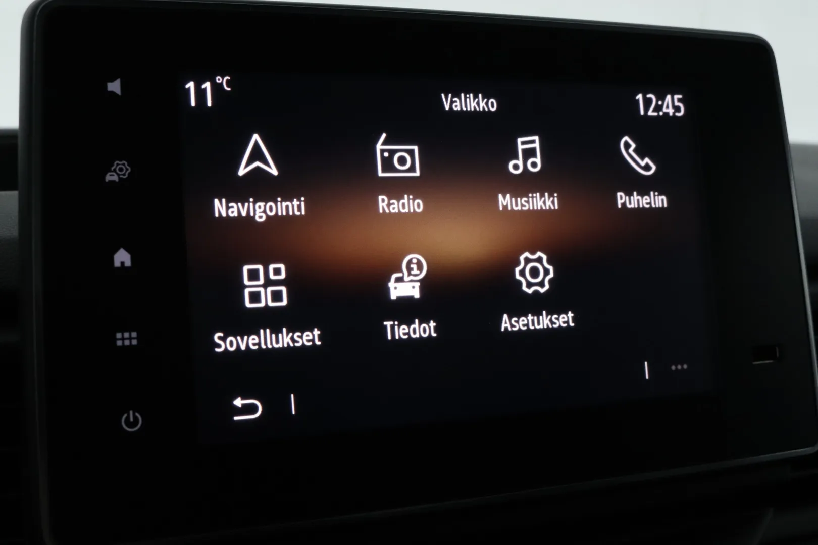 Renault Trafic IRH-941 carousel image