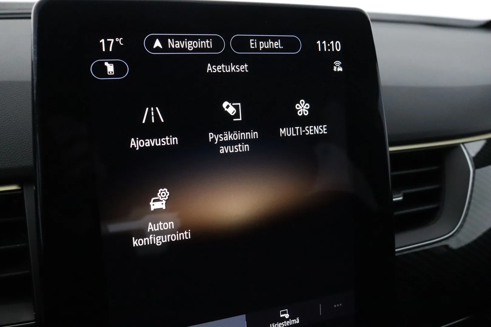 Renault Arkana YLY-588 carousel image