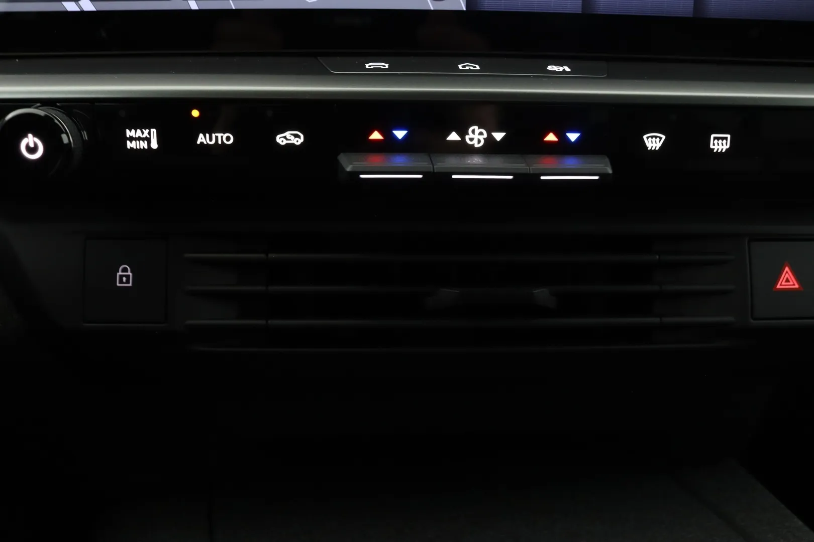 Opel Grandland JNT-954 carousel image