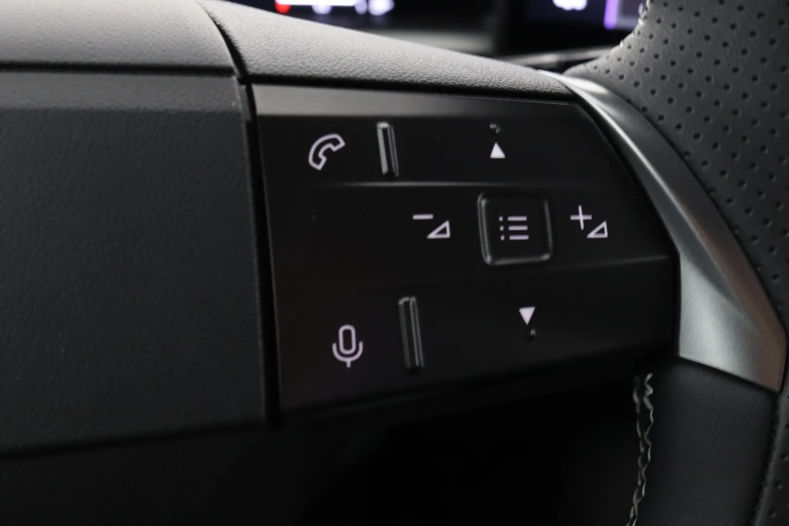 Opel Grandland JNT-954 carousel image