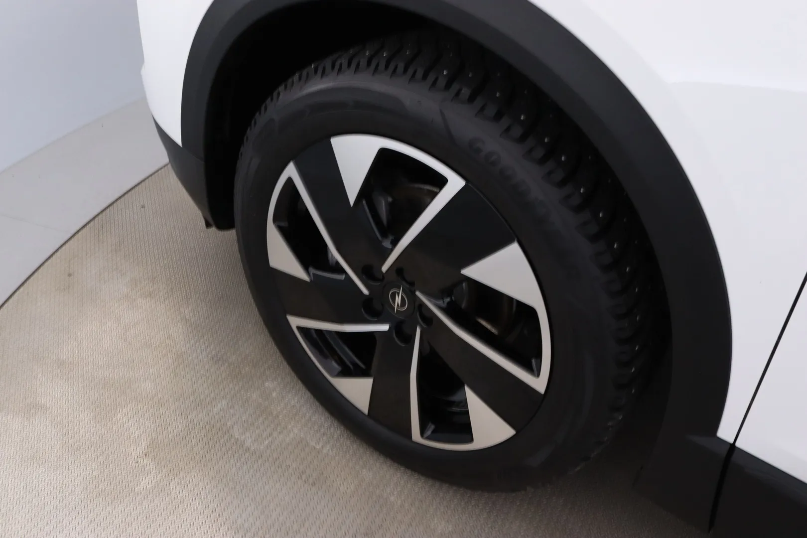 Opel Grandland JNT-954 carousel image