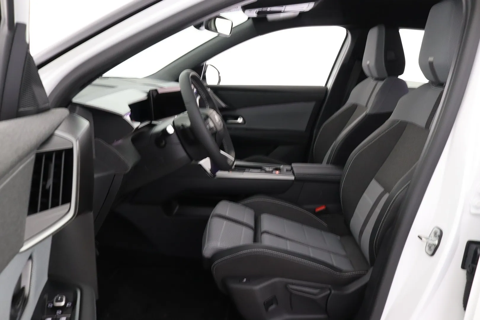 Opel Grandland JNT-954 carousel image