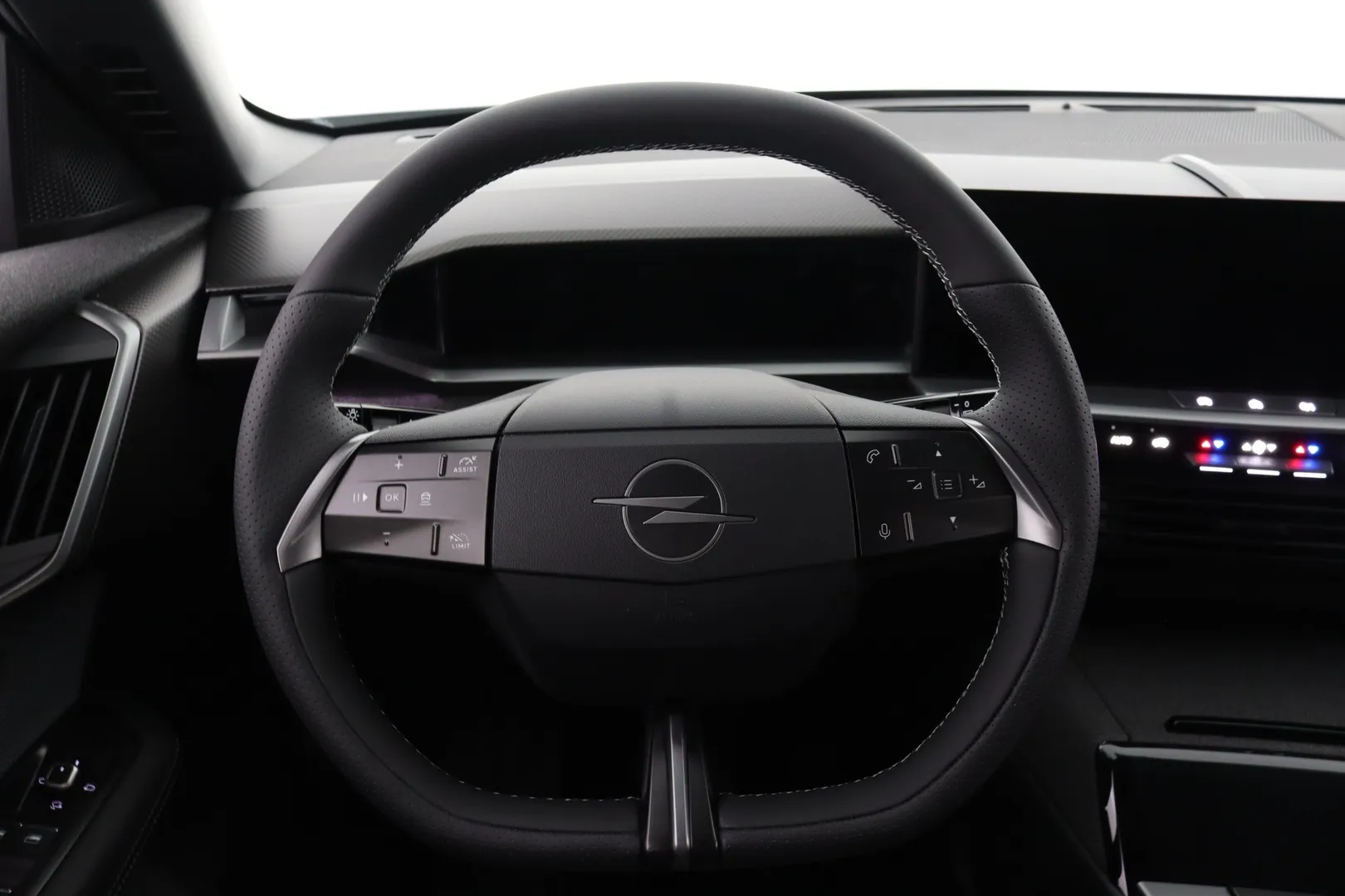 Opel Grandland JNT-954 carousel image