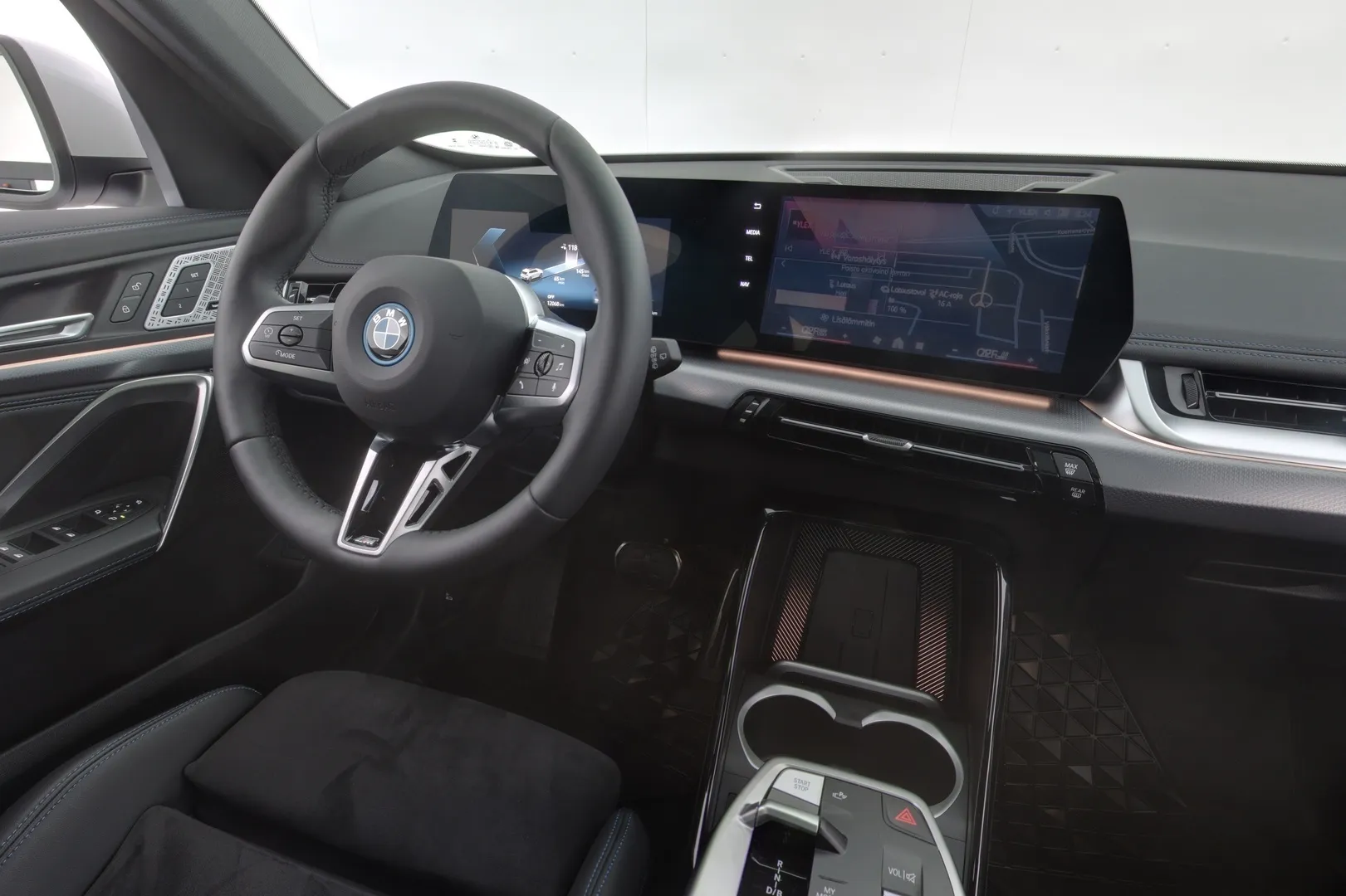BMW iX1 ISN-635 carousel image