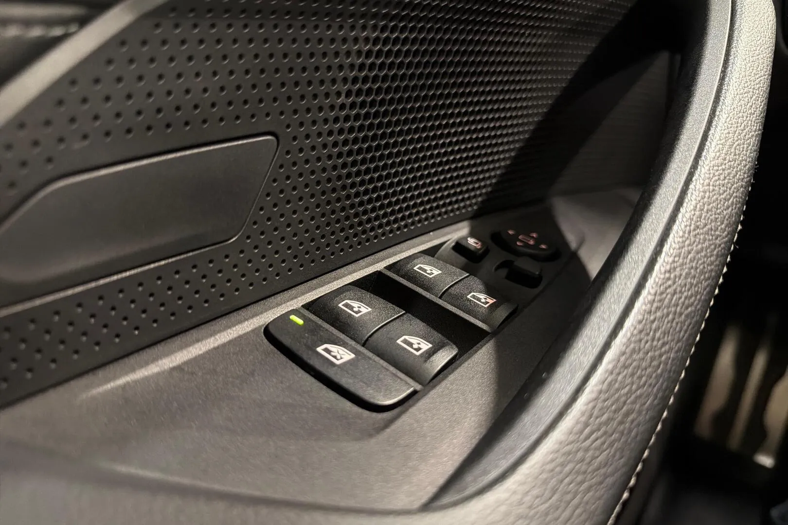 BMW I4 M50 CRI-577 carousel image