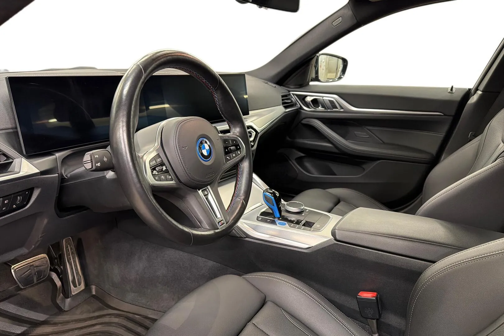 BMW I4 M50 CRI-577 carousel image