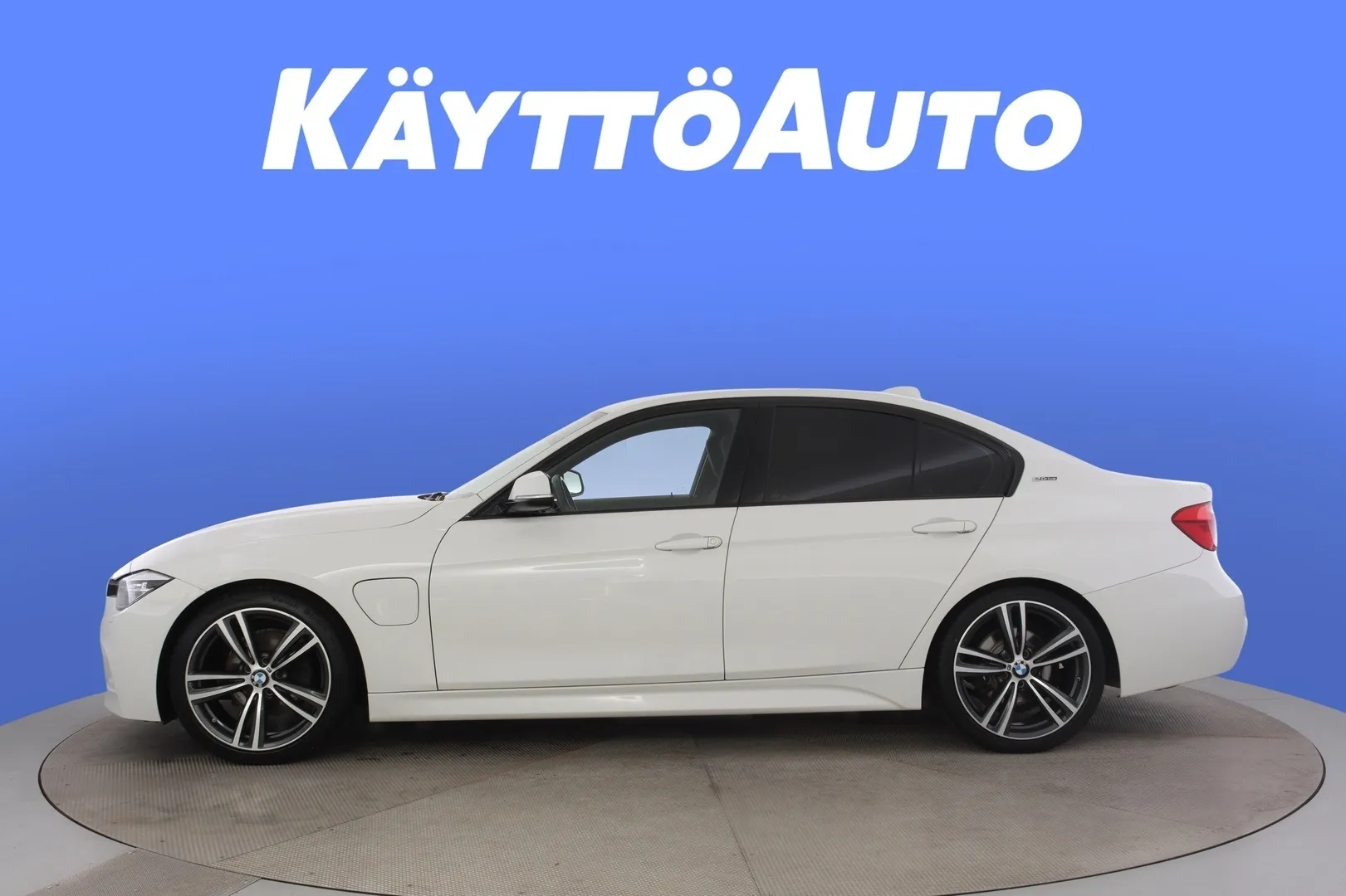 BMW 330 CMT-542 carousel image