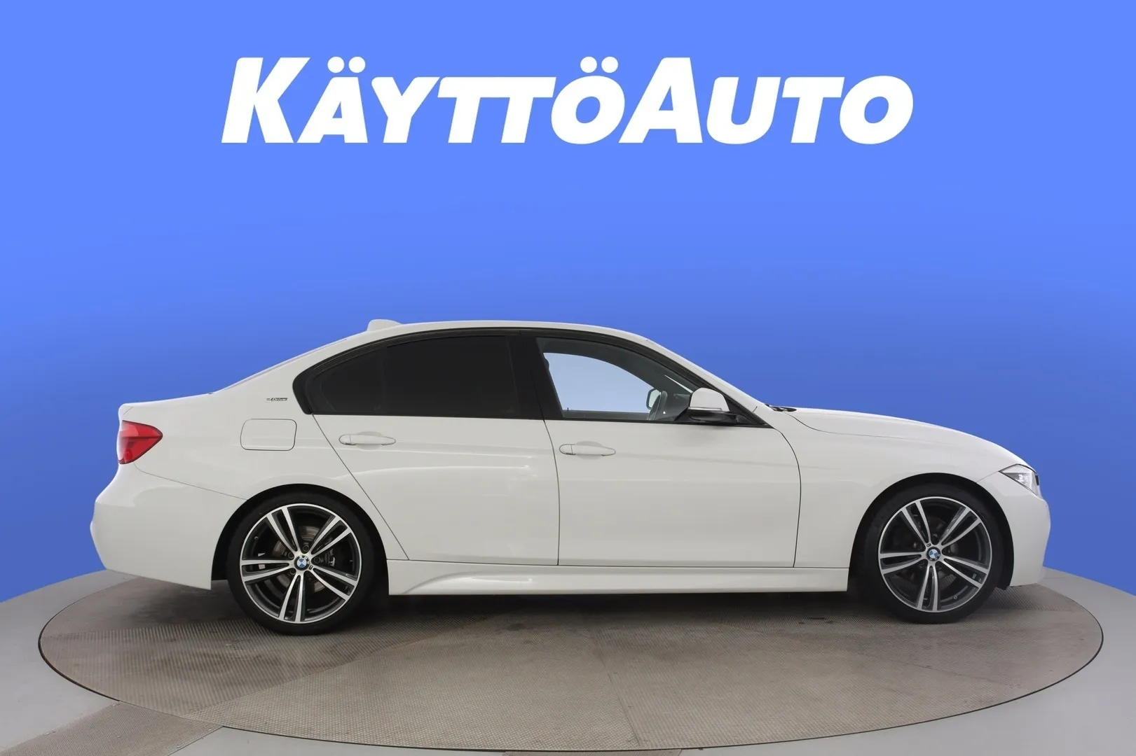 BMW 330 CMT-542 carousel image