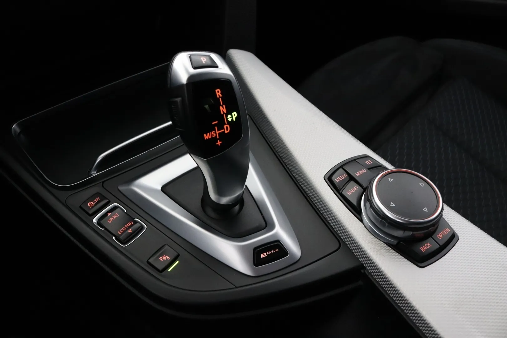 BMW 330 CMT-542 carousel image