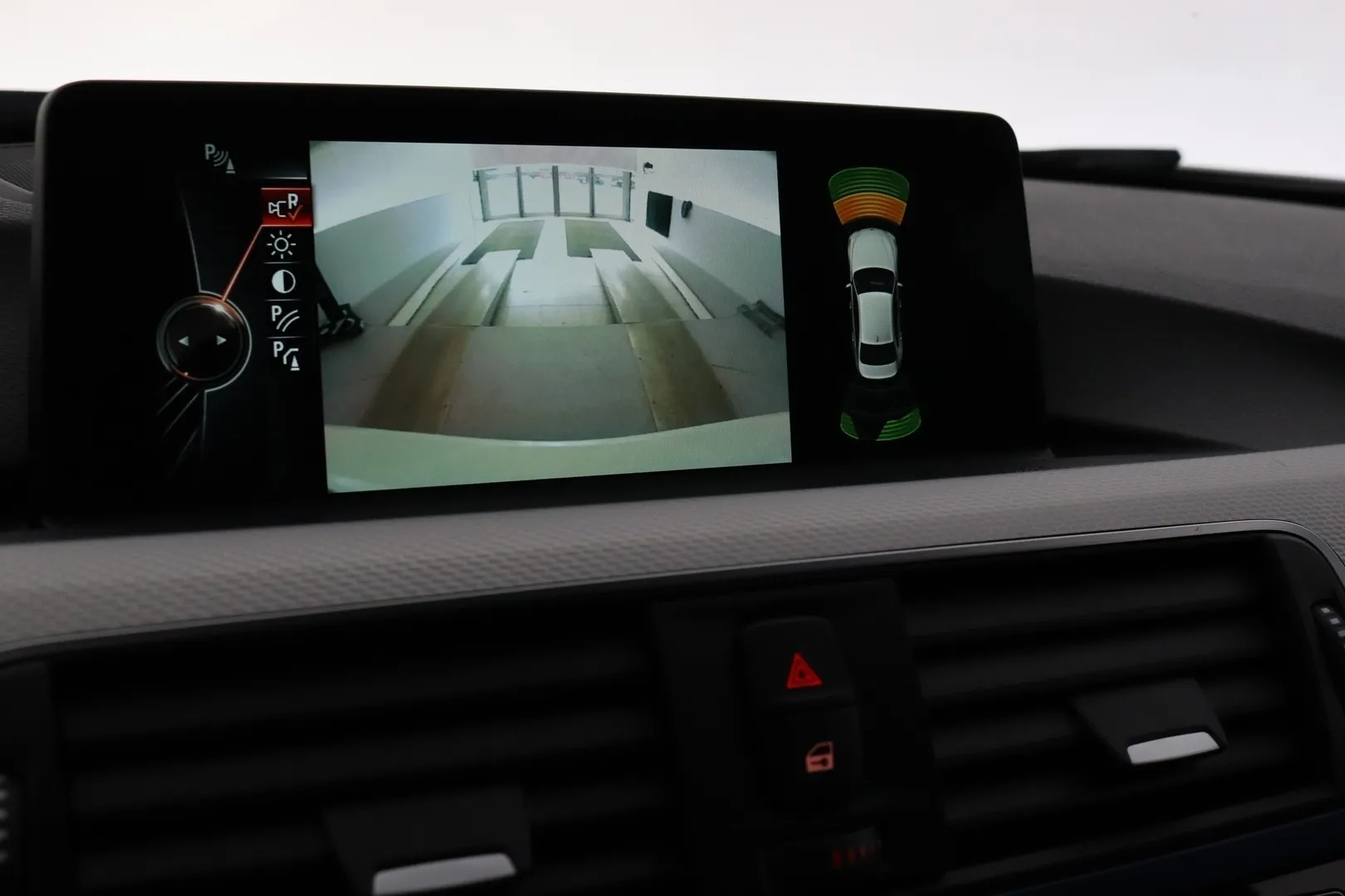 BMW 330 CMT-542 carousel image