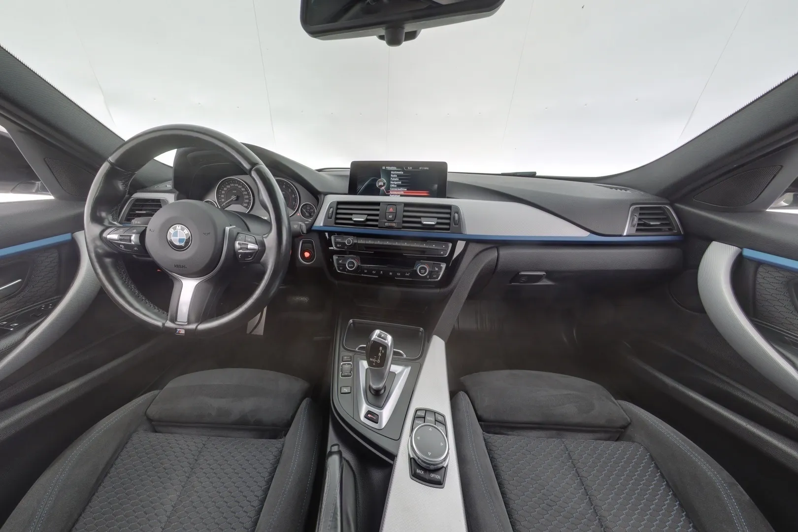 BMW 330 CMT-542 carousel image