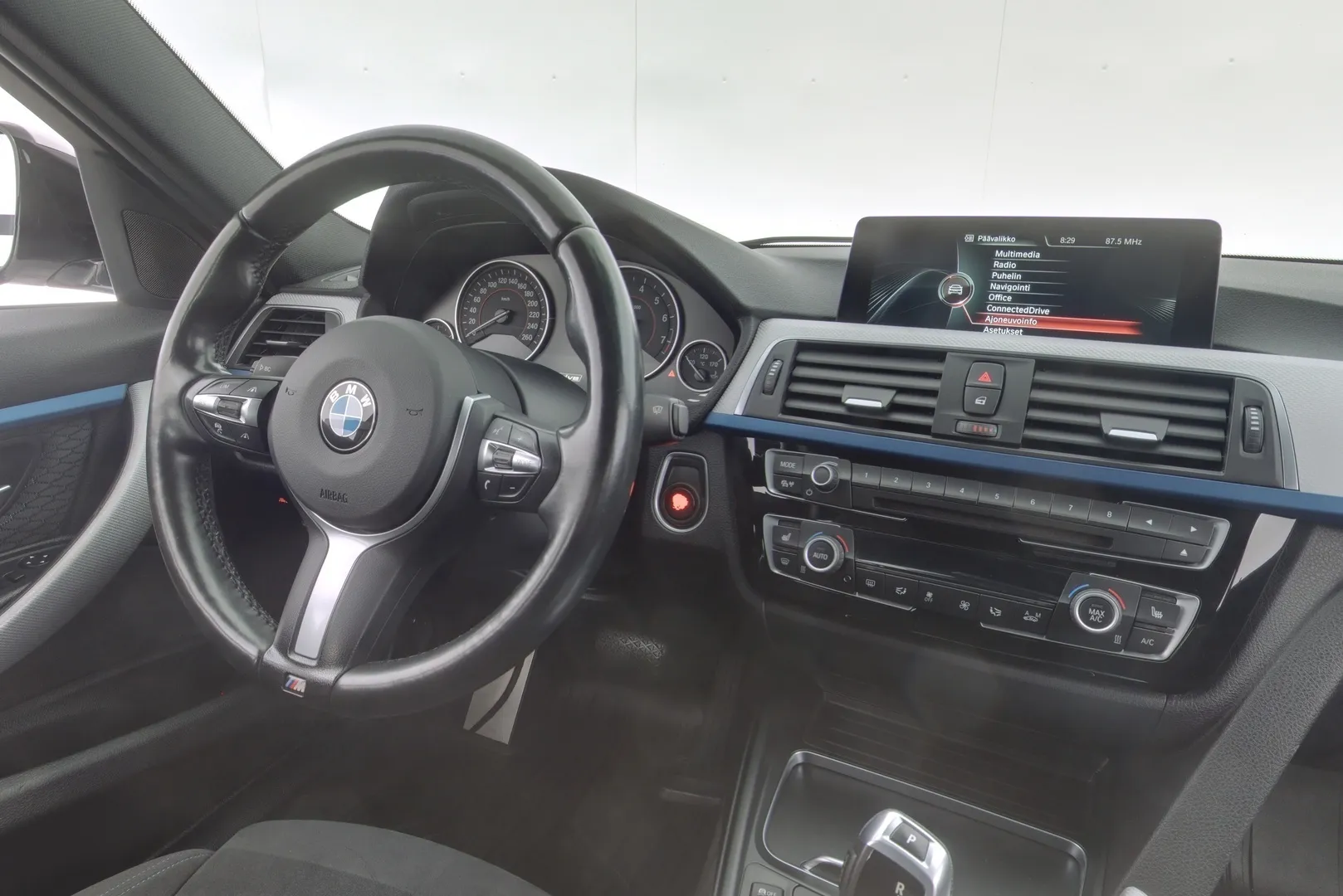 BMW 330 CMT-542 carousel image