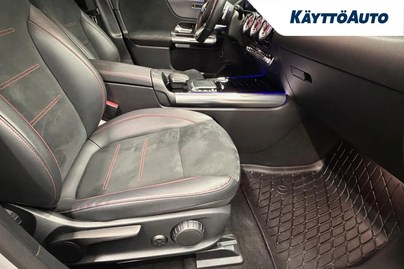 Mercedes-Benz EQA SRJ-948 carousel image