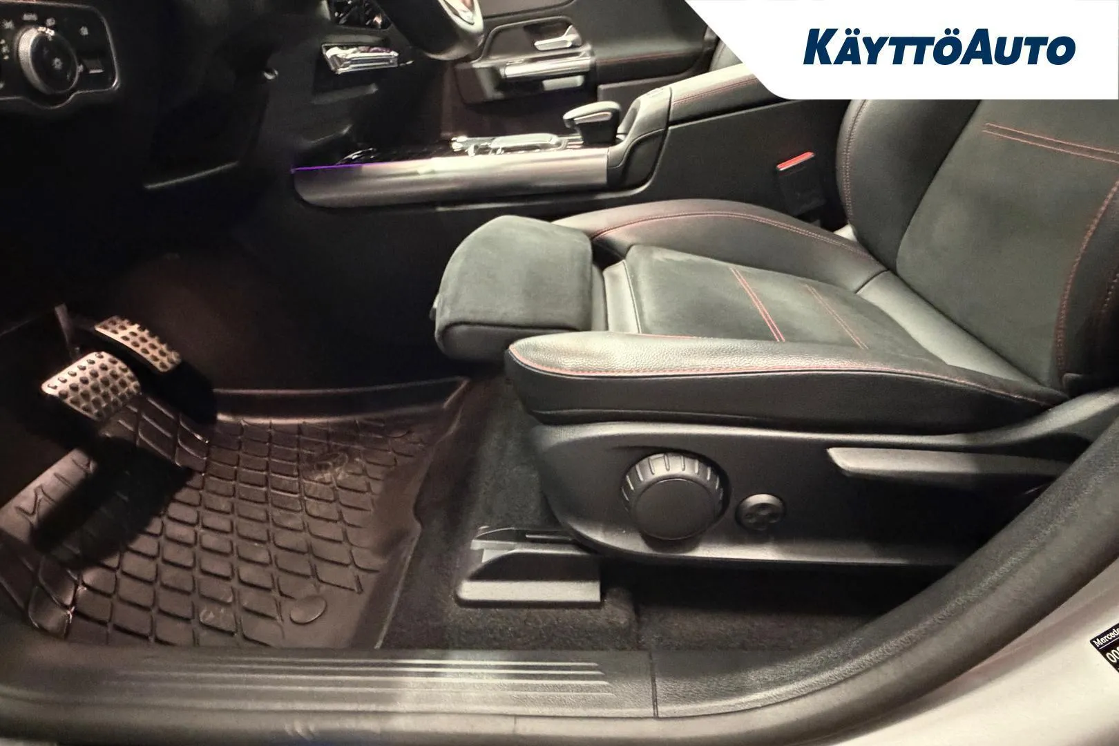 Mercedes-Benz EQA SRJ-948 carousel image