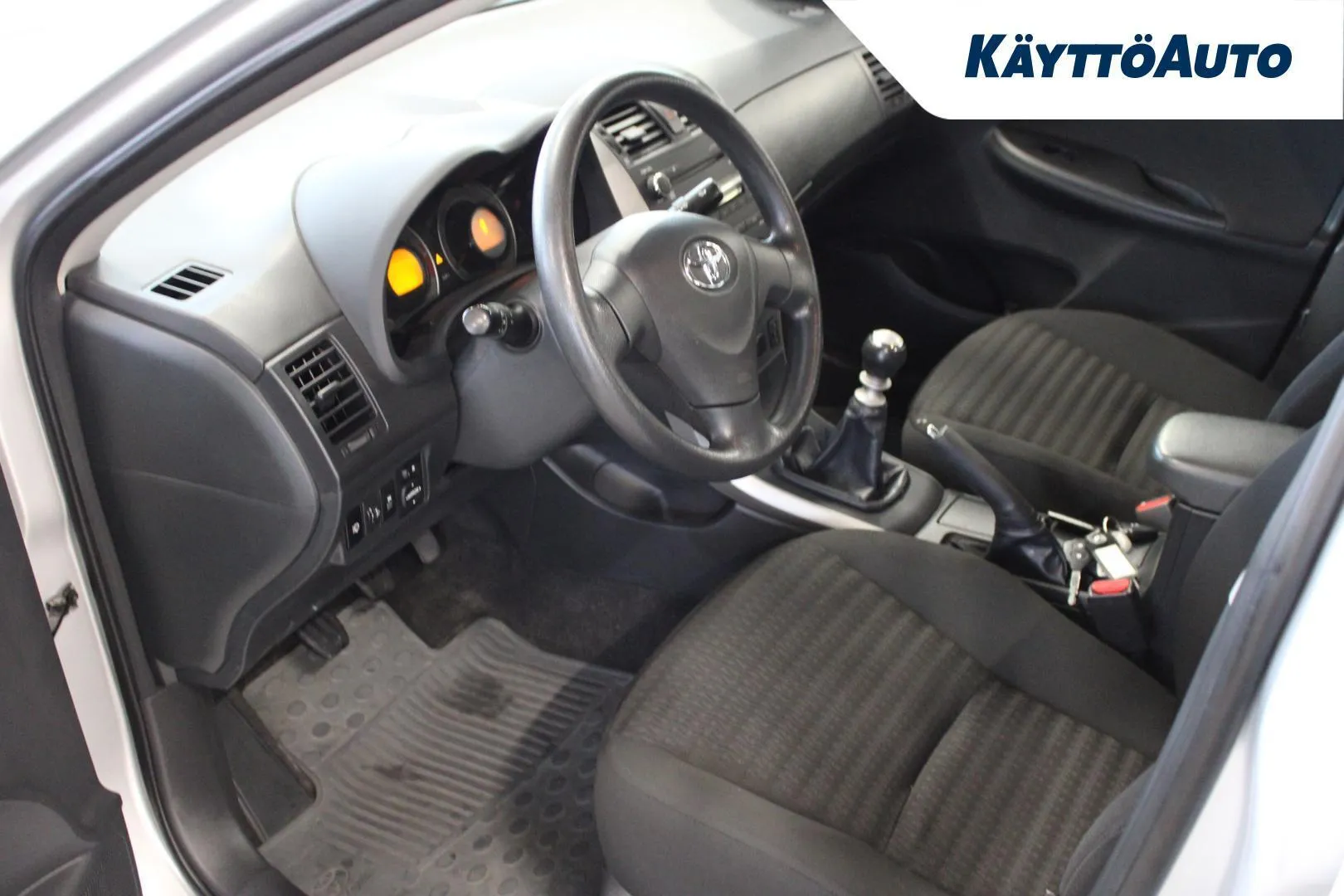 Toyota Corolla KLX-986 carousel image