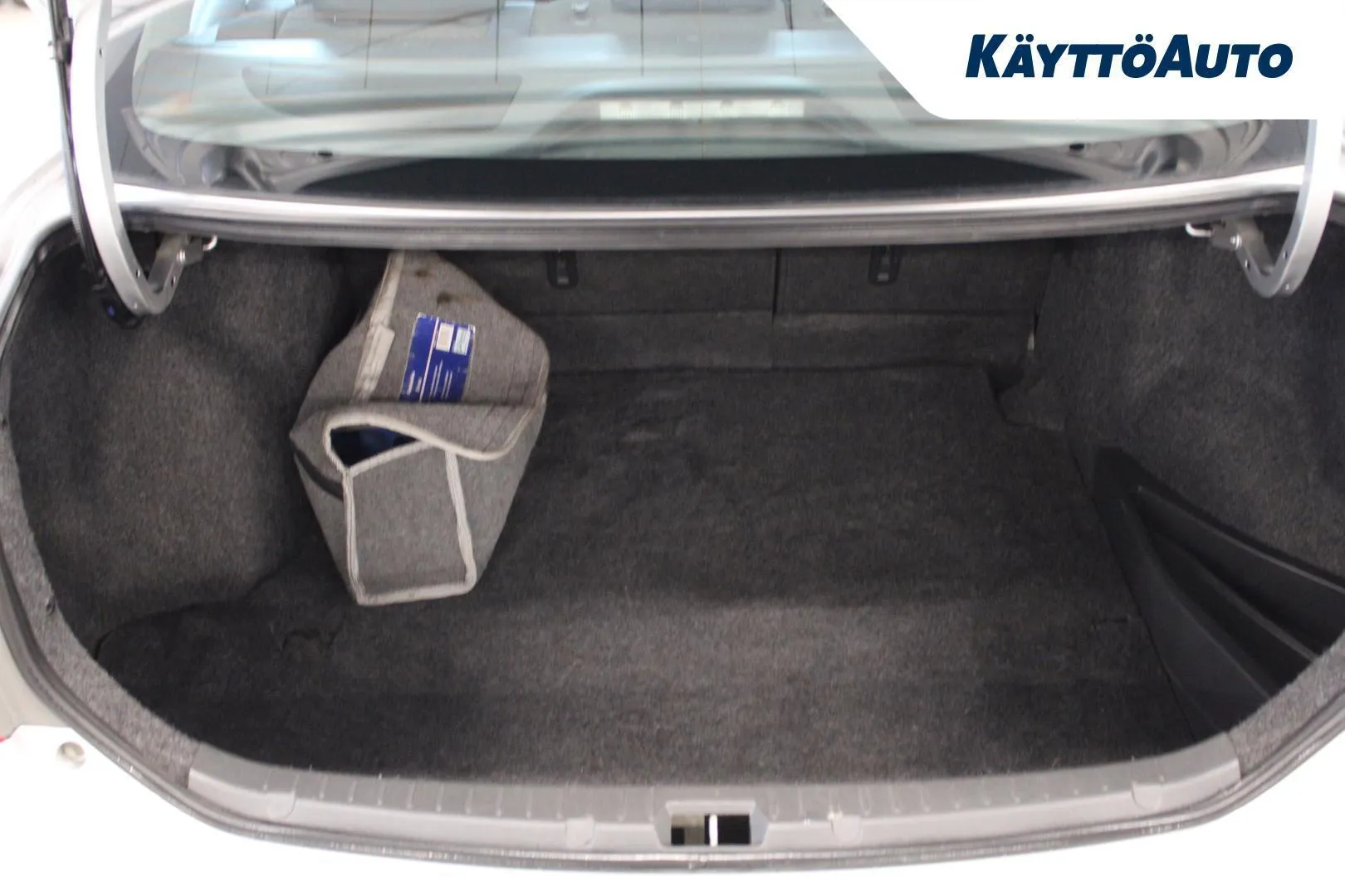 Toyota Corolla KLX-986 carousel image