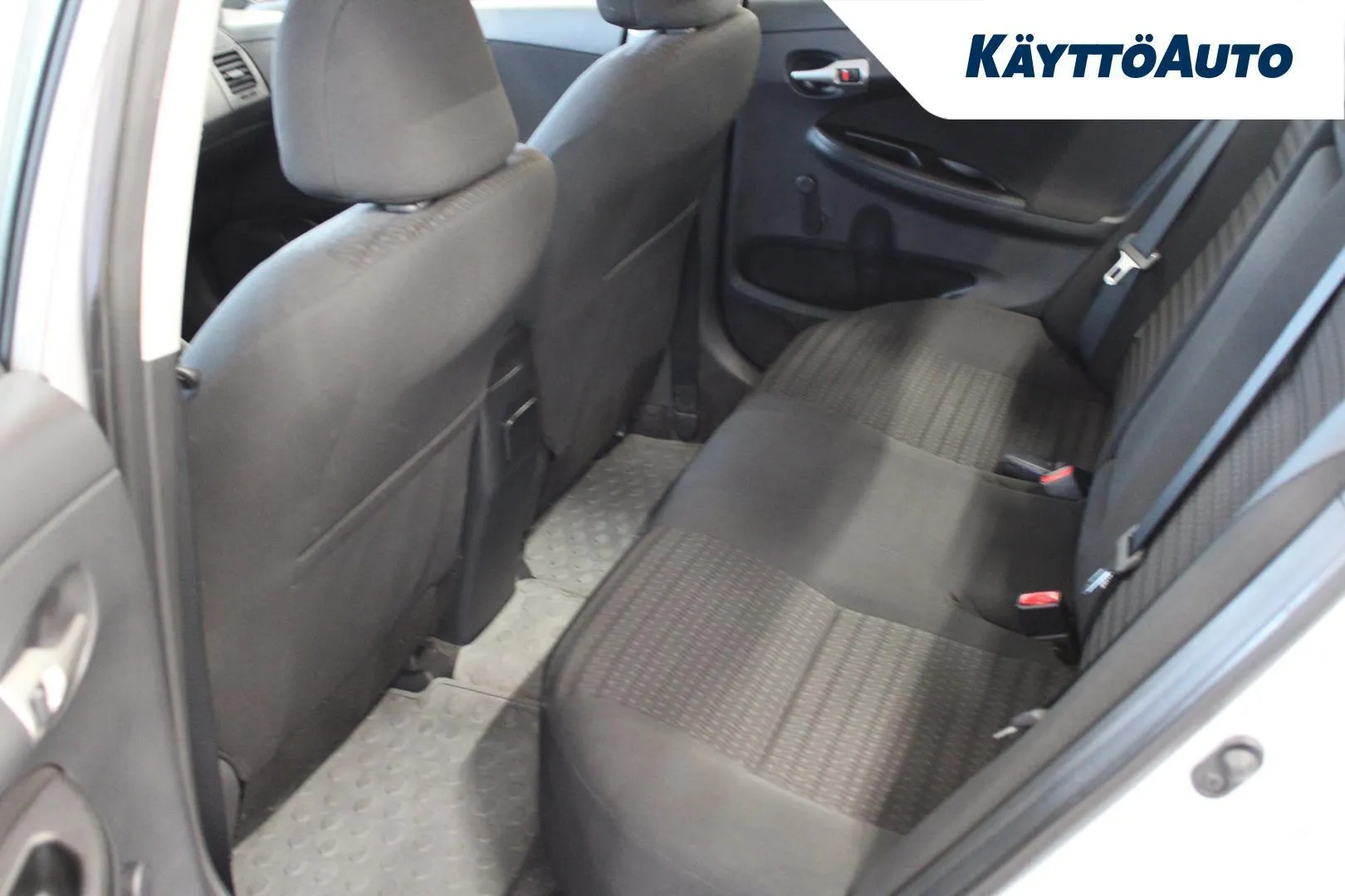 Toyota Corolla KLX-986 carousel image