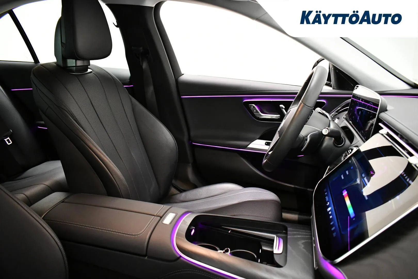 Mercedes-Benz E XVZ-814 carousel image