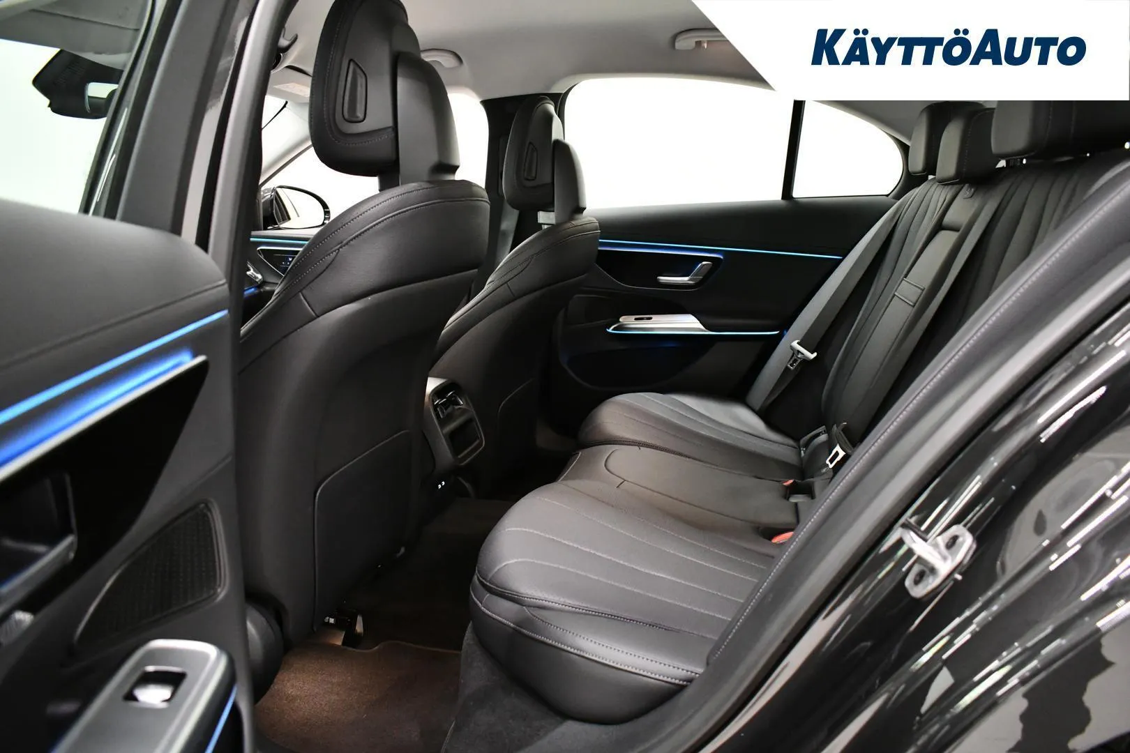 Mercedes-Benz E XVZ-814 carousel image