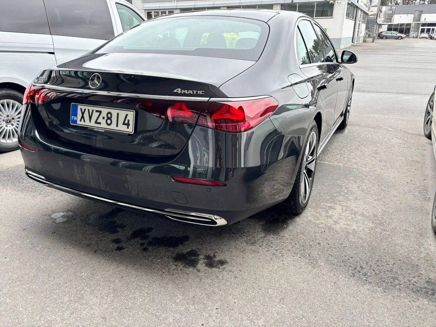 Mercedes-Benz E XVZ-814 carousel image